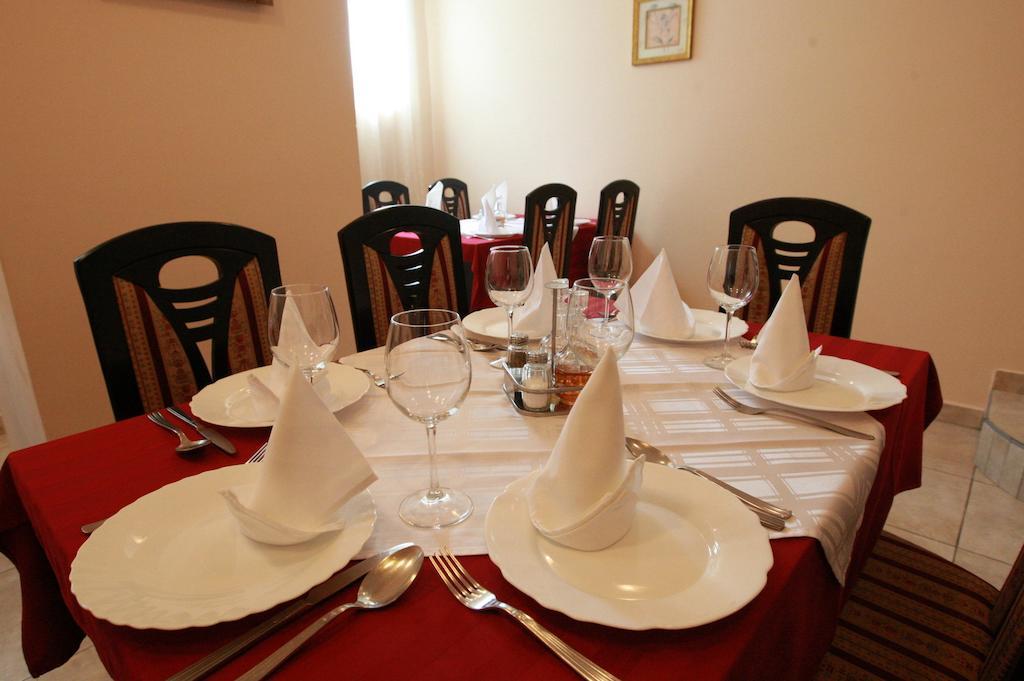 Hotel Vila Prestige Budva Kültér fotó